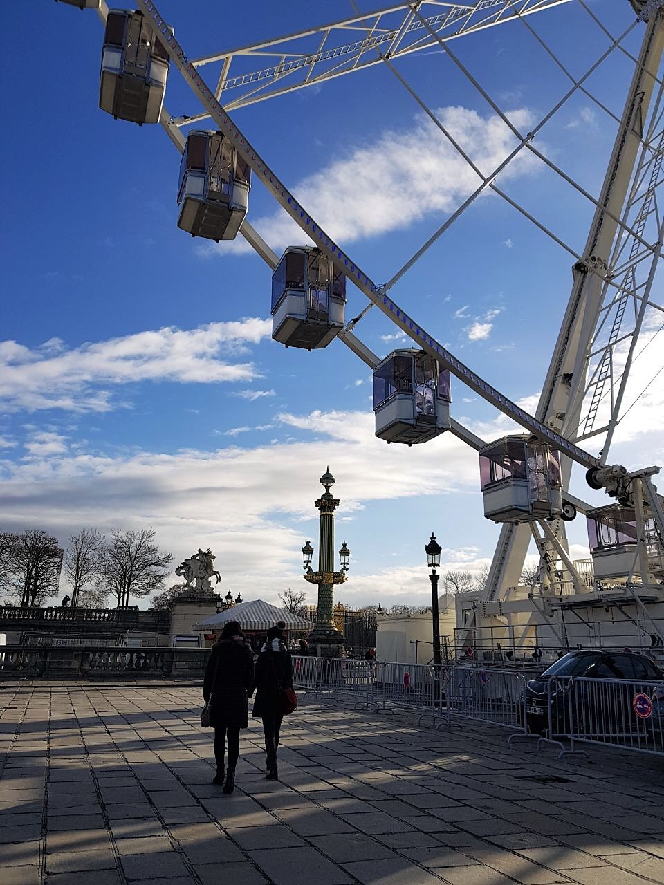 Roda-gigante-place-de-la-concorde-30joursaparis-960x1280.jpg